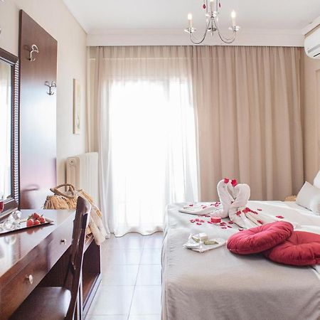 Hotel Pithari Агия Триас Екстериор снимка